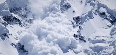 Himalayda qar uçqunu 7 nəfərin həyatına son qoyub