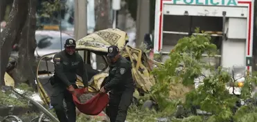 Kolumbiyada polis şöbəsi yaxınlığında maşın partlayıb, iki nəfər ölüb