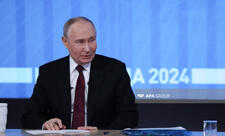 Putin hərbi xidmətə çağırışın il boyu aparılması haqqında qanunu imzalayıb