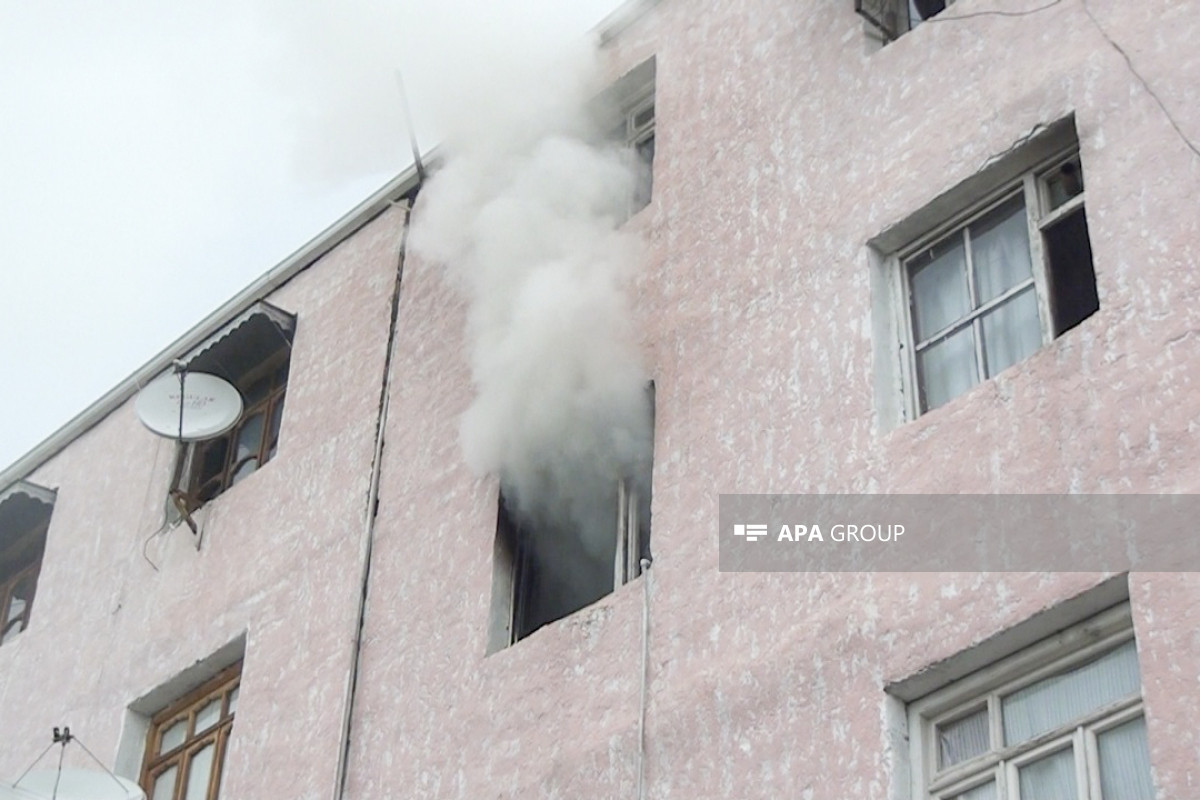 Binəqədi rayonunda yaşayış binasında yanğın söndürülüb - YENİLƏNİB-1