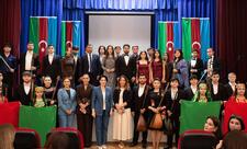 ADMİU nəzdində Humanitar Kollecdə Zəfər Gününə həsr olunmuş konsert proqramı keçirilib