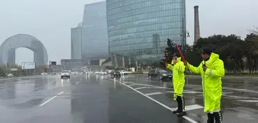 BDYPİ: Yağışlı hava yollarda diqqət, məsuliyyət və səbr tələb edir