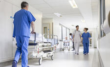 Qeyri-neft-qaz sektorunda 2500 manatdan çox əməkhaqqı alanlar üçün icbari tibbi sığorta haqqı dəyişir