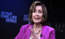 Nensi Pelosi Konqresdən getdiyini açıqlayıb