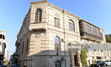 Riad Qasımov: Bakıda hansısa tarixi abidənin sökülməsinə yol verilmir