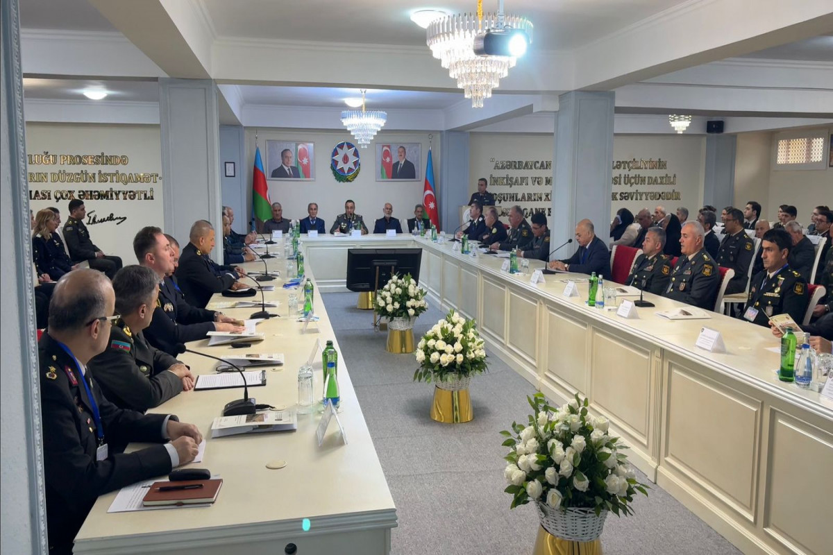 Daxili Qoşunların Hərbi İnstitutunda “Zəfər tarixi” konfransı keçirilib
