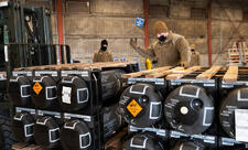 ABŞ Kambocaya silah embarqosunu ləğv edib