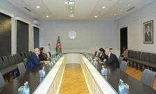 Emin Əmrullayev Fələstin səfiri ilə görüşüb