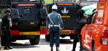 İndoneziyada məsciddə partlayış olub, 54 nəfər yaralanıb