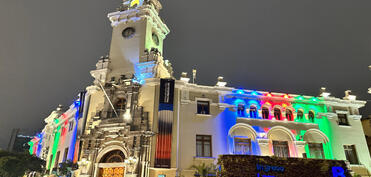 Limada bələdiyyə binası Azərbaycan bayrağının rəngləri ilə işıqlandırılıb