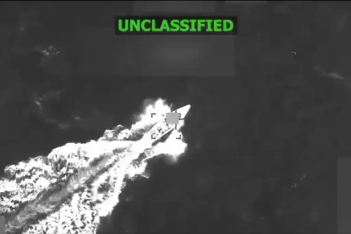 ABŞ ordusu narkotik daşıyan daha bir gəmiyə zərbə endirib, ölənlər var