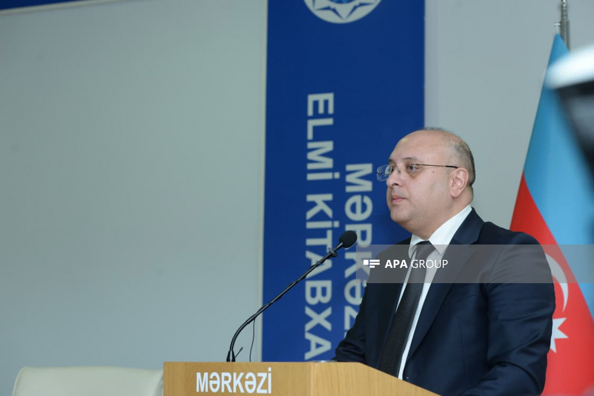 PA-nın sektor müdiri: Mediada xarici sözlərin yersiz işlədilməsi gənclərin dil mühitinə mənfi təsir edir