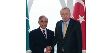 Türkiyə və Pakistan liderləri Bakıda görüşüb