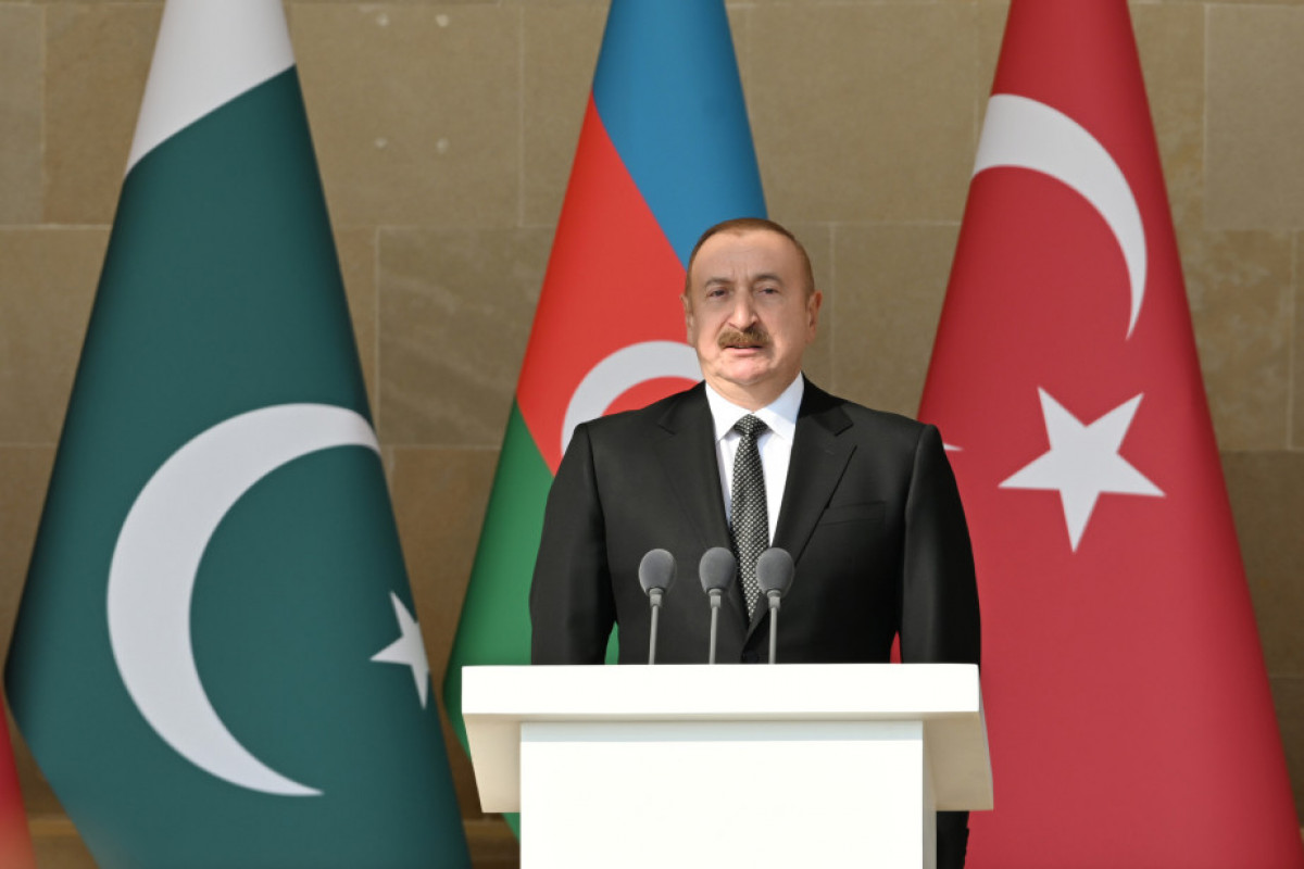 Prezident: Pakistan hərbçilərinin paradda iştirakı Azərbaycan, Türkiyə, Pakistan xalqlarının, ordularının birliyinin təzahürüdür