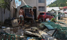 Filippində "Kalmaegi" qasırğası nəticəsində ölənlərin sayı 224 nəfərə çatıb