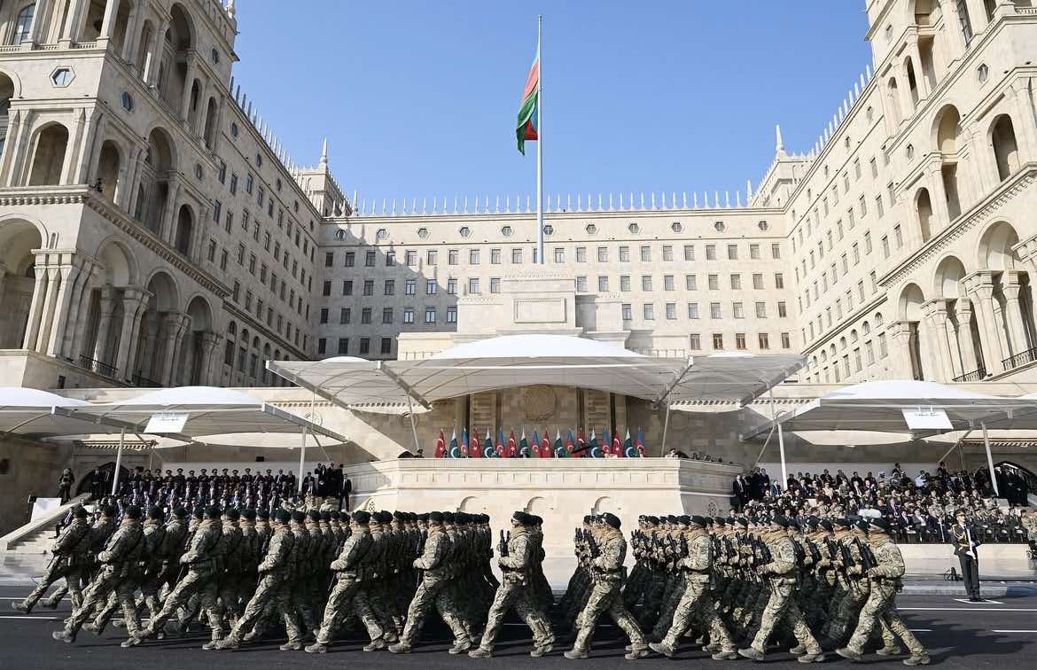 “Zəfər paradı strateji həmrəyliyin simvolu kimi idi”