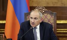 Paşinyan Ermənistan ordusunun rəhbər heyəti ilə müşavirə keçirib