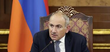 Paşinyan Ermənistan ordusunun rəhbər heyəti ilə müşavirə keçirib