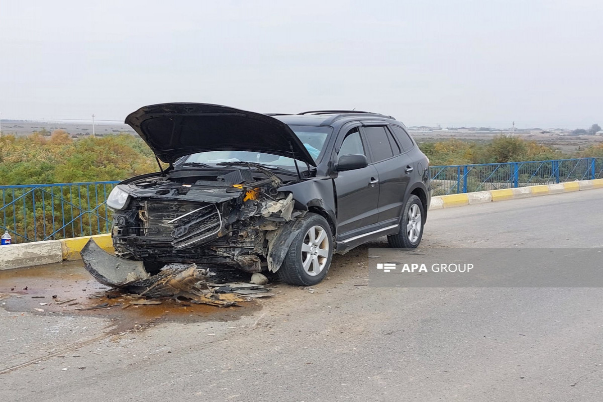 Hacıqabulda baş verən qəzada iki nəfər ölüb - FOTO