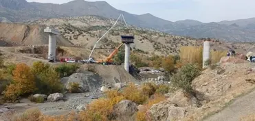 Türkiyədə körpü çöküb, üç nəfər ölüb