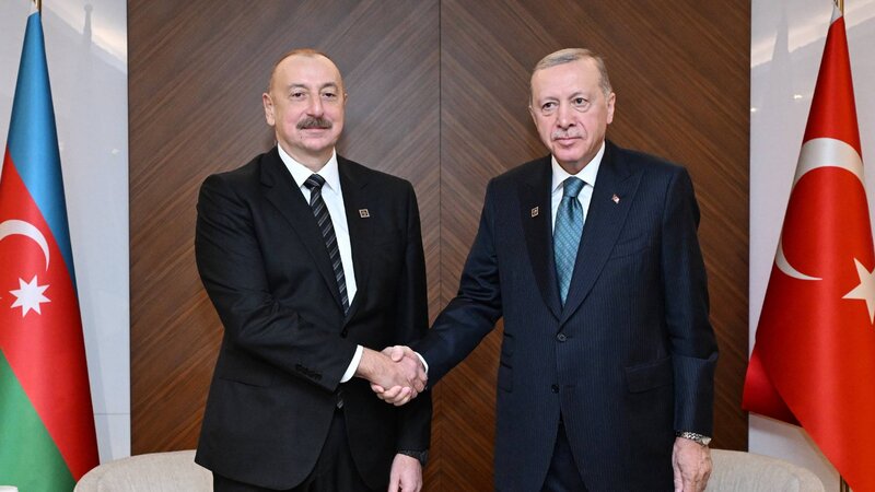 Prezident İlham Əliyev həmkarı Rəcəb Tayyib Ərdoğana zəng edib