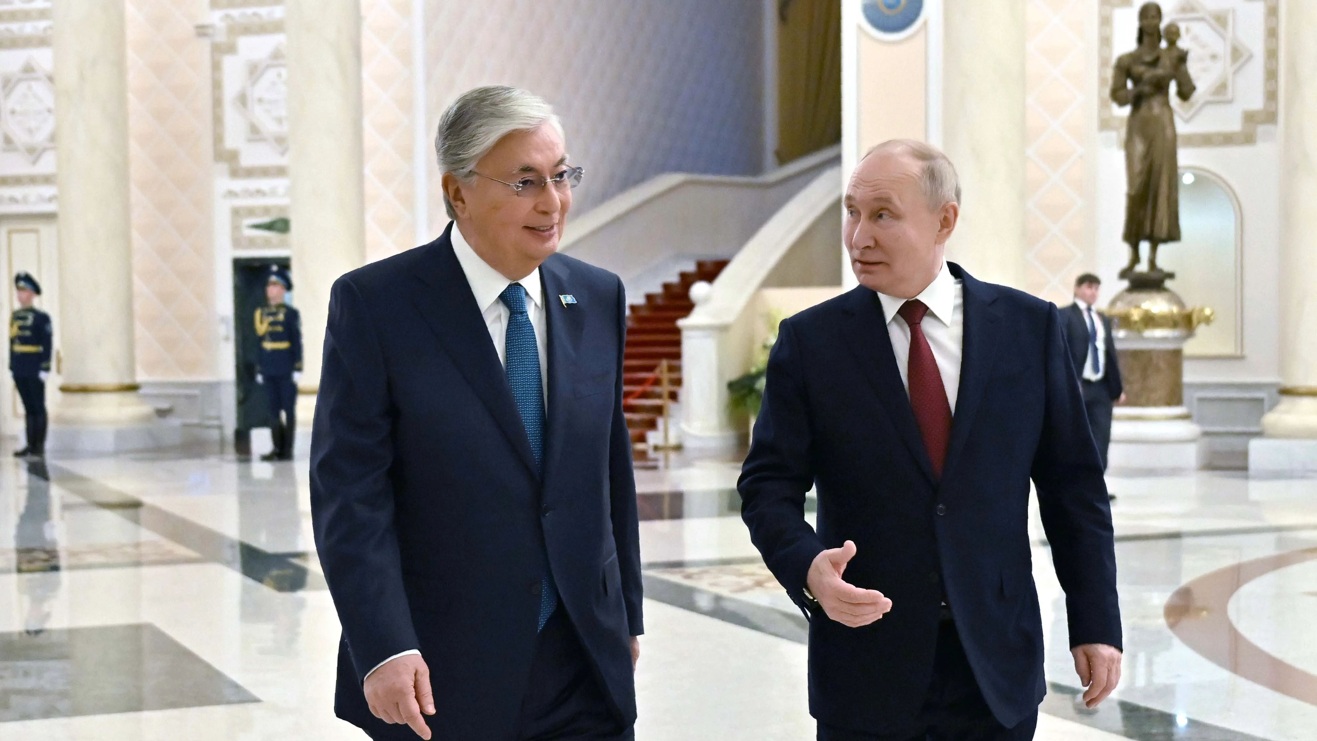 Putin və Tokayev danışıqları başlayıb