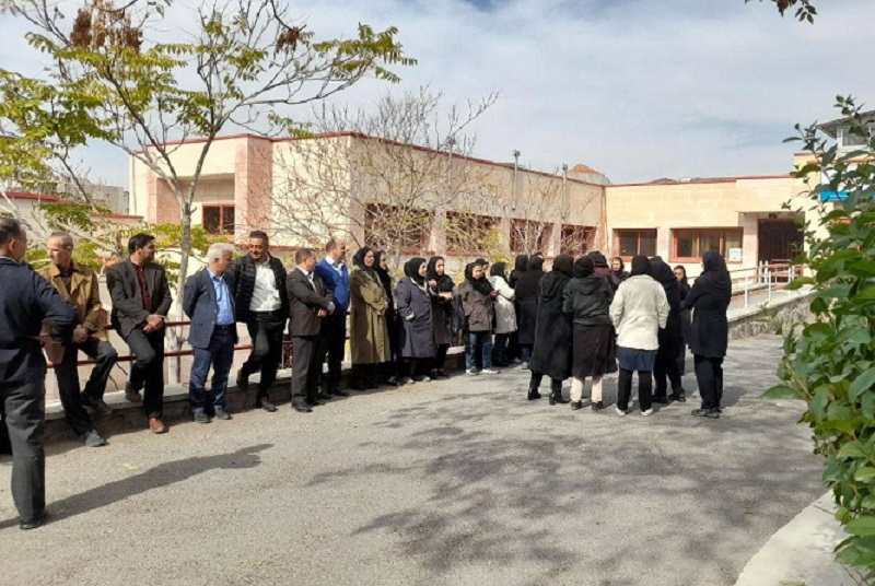 Azərbaycanın üç şəhərində işçilər etiraz aksiyası keçirdilər