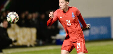 Azərbaycan millisinin üzvü mərc oyunlarına görə futboldan uzaqlaşdırılıb