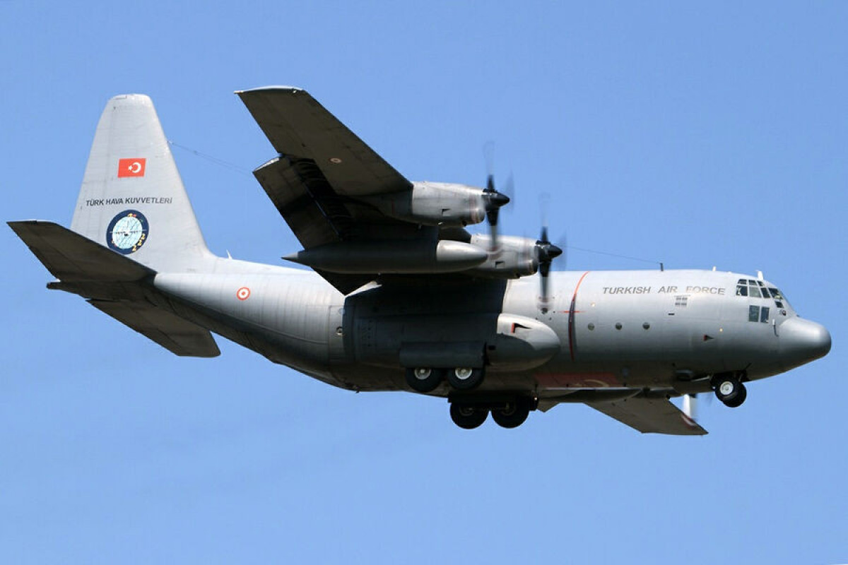 Təyyarə qəzasında şəhid olan türk hərbçilərin nəşini gətirən təyyarə Ankaraya eniş edib