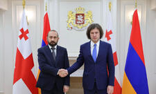 Kobaxidze Mirzoyanla regiondakı vəziyyəti müzakirə edib