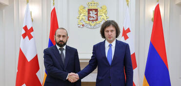 Kobaxidze Mirzoyanla regiondakı vəziyyəti müzakirə edib