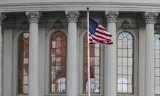 ABŞ Maduro ilə əlaqəli olduğu iddia edilən bir karteli terror təşkilatı kimi tanıyacaq