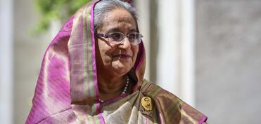 Banqladeşin keçmiş baş nazirinə ölüm hökmü çıxarılıb