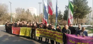 Təbrizli təqaüdçülər yenidən etiraz aksiyası keçirdilər