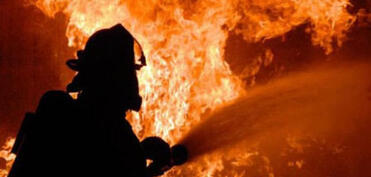 Şəkidə 85 yaşlı kişi evdə yanaraq ölüb