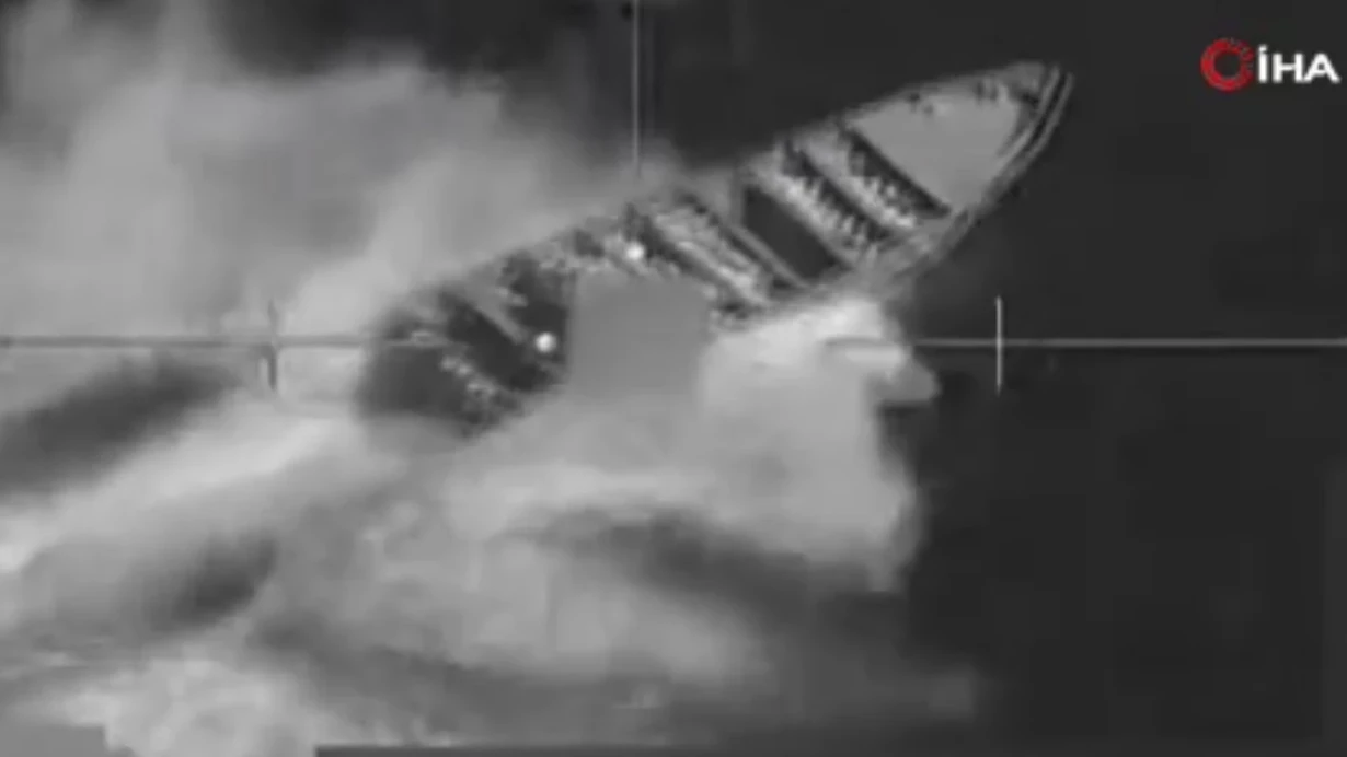 ABŞ narkotik daşıyan qayığa hücum edib: 3 narko-terrorçu öldürülüb