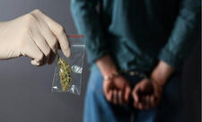 Tbilisi hava limanında Azərbaycan vətəndaşı narkotiklə saxlanılıb