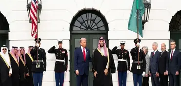 Tramp Ağ Evdə Məhəmməd bin Salmanı qəbul edib