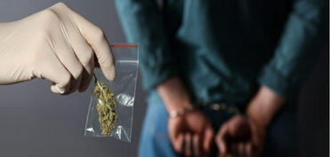 Tbilisi hava limanında Azərbaycan vətəndaşı narkotiklə saxlanılıb