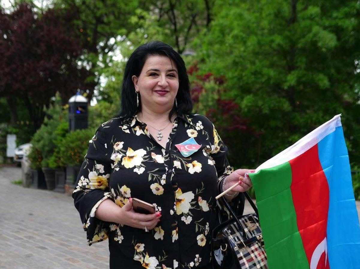 Nyu Cersidə yaşayan Münəvvər xanım