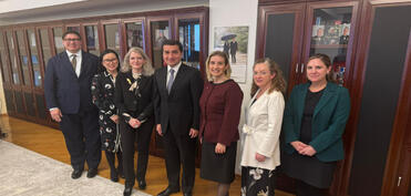 Hikmət Hacıyev və ABŞ Dövlət katibinin müavini Ermənistanla münasibətləri müzakirə edib