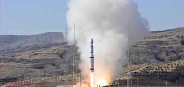 Çin orbitə üç kosmik kəşfiyyat peyki çıxarıb