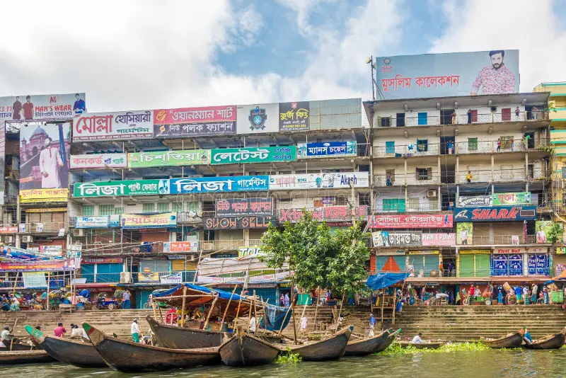 Dəkkədəki zəlzələdə üç nəfər həlak olub