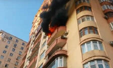 Bakıda çoxmərtəbəli yaşayış binasında yanğın baş verib