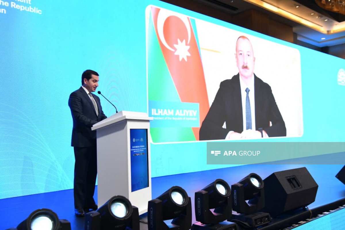 Prezident İlham Əliyevin D-8 Media Forumunun iştirakçılarına müraciəti oxunub