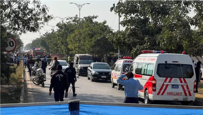 Pakistan polis qərargahına hücum nəticəsində ölənlərin sayı 12-yə çatıb