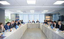 Emin Əmrullayev beşinci “Yüksəliş” müsabiqəsinin qalibləri ilə görüşüb