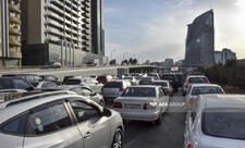 Bakının bir sıra yollarında sıxlıq var - SİYAHI