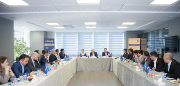 Emin Əmrullayev beşinci “Yüksəliş” müsabiqəsinin qalibləri ilə görüşüb