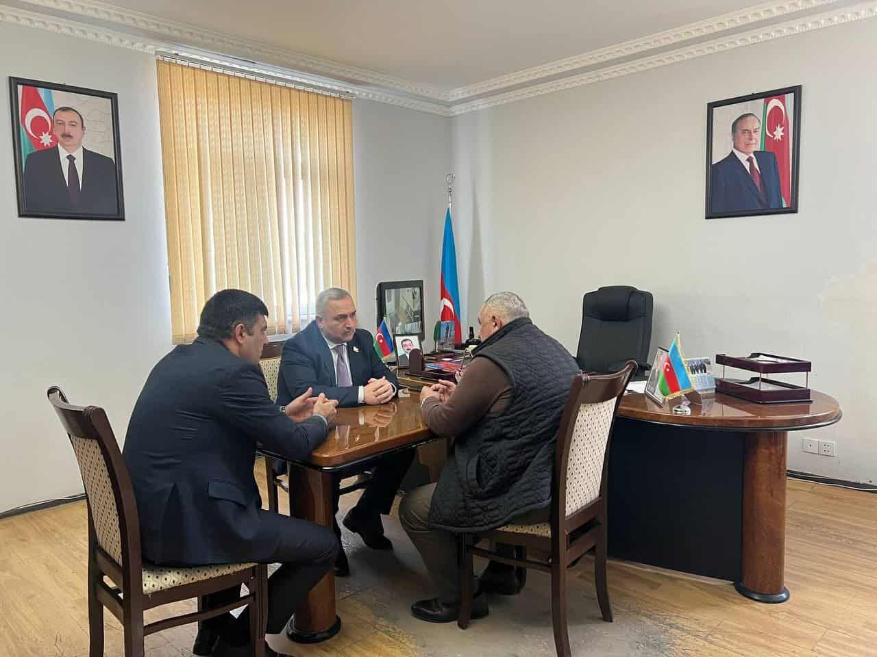 Deputat Azər Allahverənov Kürdəxanı qəsəbəsində vətəndaşlarla görüşüb